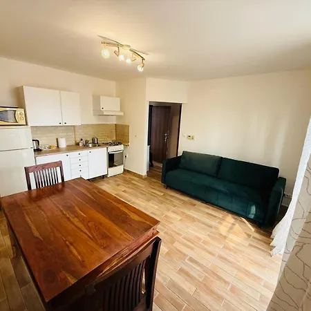 Nivy Con Posto Auto 브라티슬라바