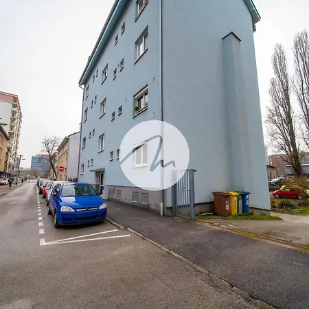 Nivy Con Posto Auto *